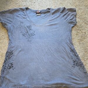 Harley-Davidson Gray V-Neck Short Sleeve Tee with Subtle Floral Print